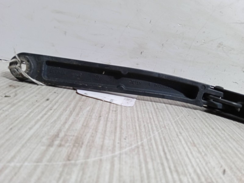 Recambio de brazo limpia delantero izquierdo para renault clio iv (bh_) 1.5 dci 90 referencia OEM IAM   