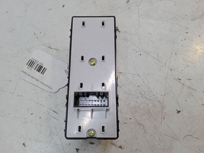 Recambio de mando elevalunas delantero izquierdo para kia stonic (yb) 1.0 t-gdi referencia OEM IAM   