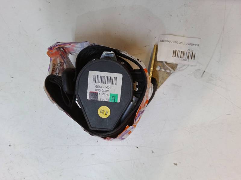 CINTURON SEGURIDAD TRASERO DERECHO 