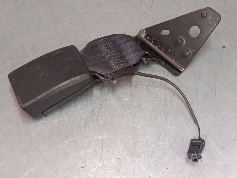 ANCLAJE CINTURON TRASERO IZQUIERDO 