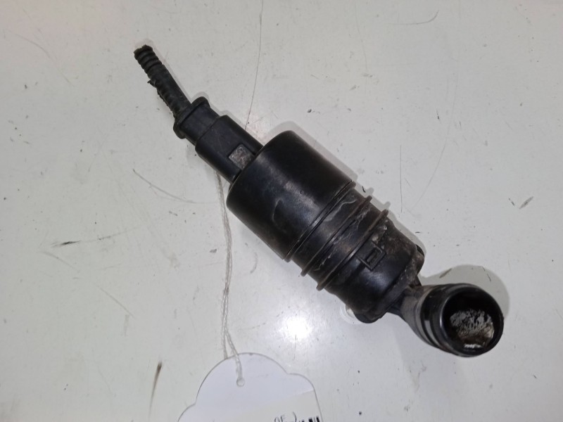 Recambio de bomba limpiaparabrisas para peugeot 5008 (0u_, 0e_) 1.6 hdi referencia OEM IAM 9643447980  