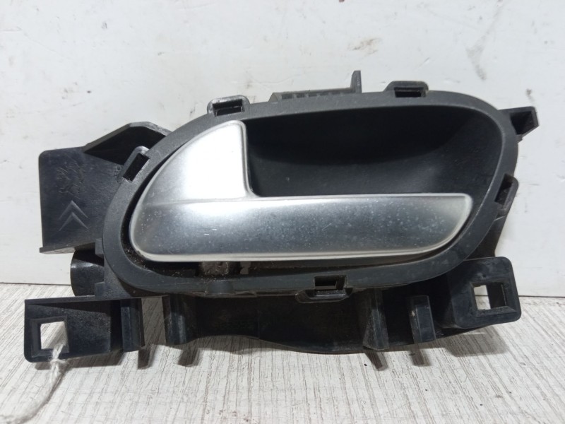Recambio de maneta interior puerta trasera izquierda para peugeot 208 i (ca_, cc_) 1.2 vti 82 referencia OEM IAM   