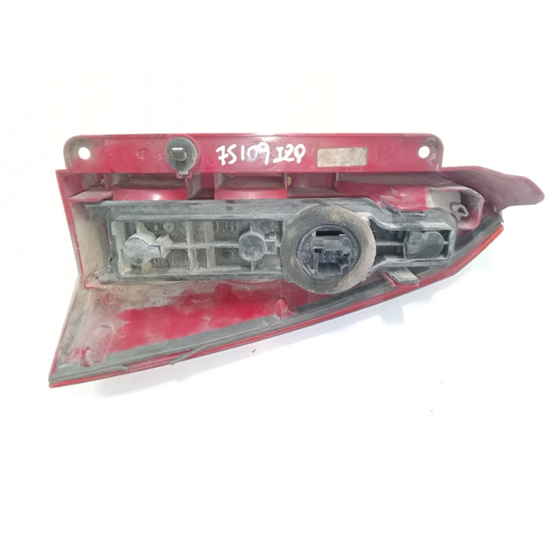 Recambio de piloto trasero izquierdo para ford focus i furgoneta/station wagon (dnw) 1.8 tdci referencia OEM IAM   