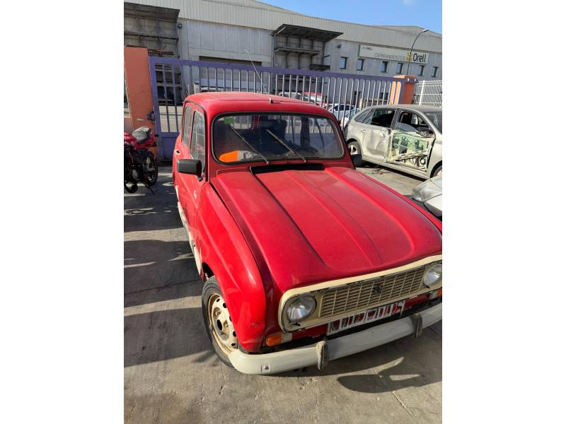 RENAULT 4 (112_)
