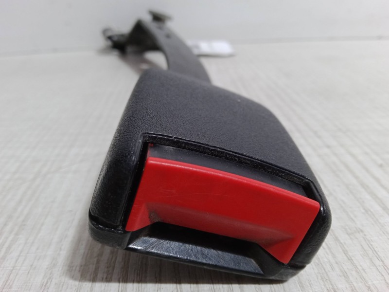 Recambio de anclaje cinturon delantero derecho para volkswagen golf iv (1j1) 1.6 referencia OEM IAM 1J4858471.091098B  