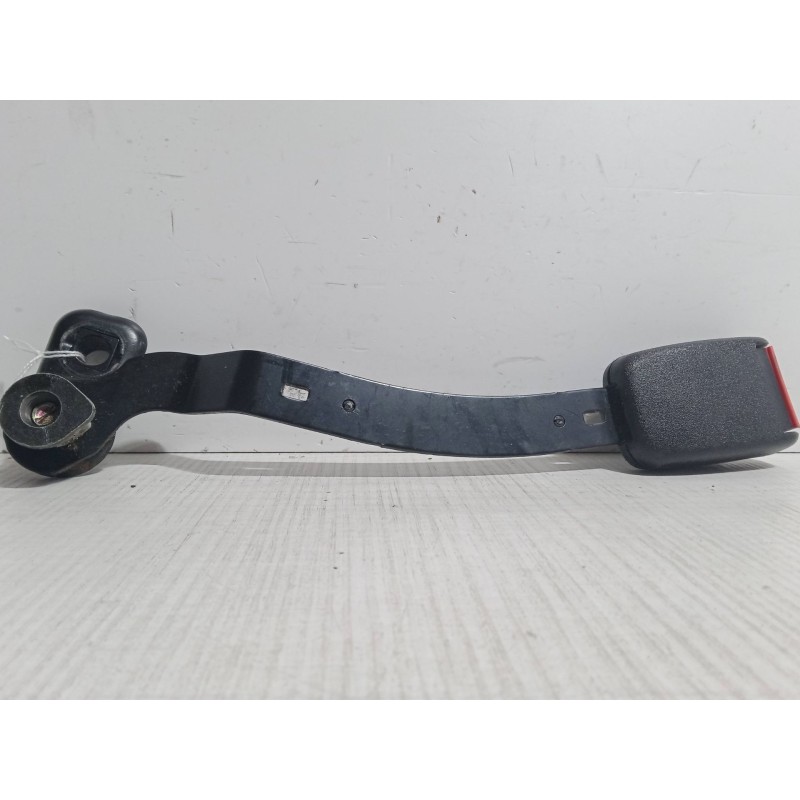 Recambio de anclaje cinturon delantero izquierdo para volkswagen golf iv (1j1) 1.6 referencia OEM IAM   