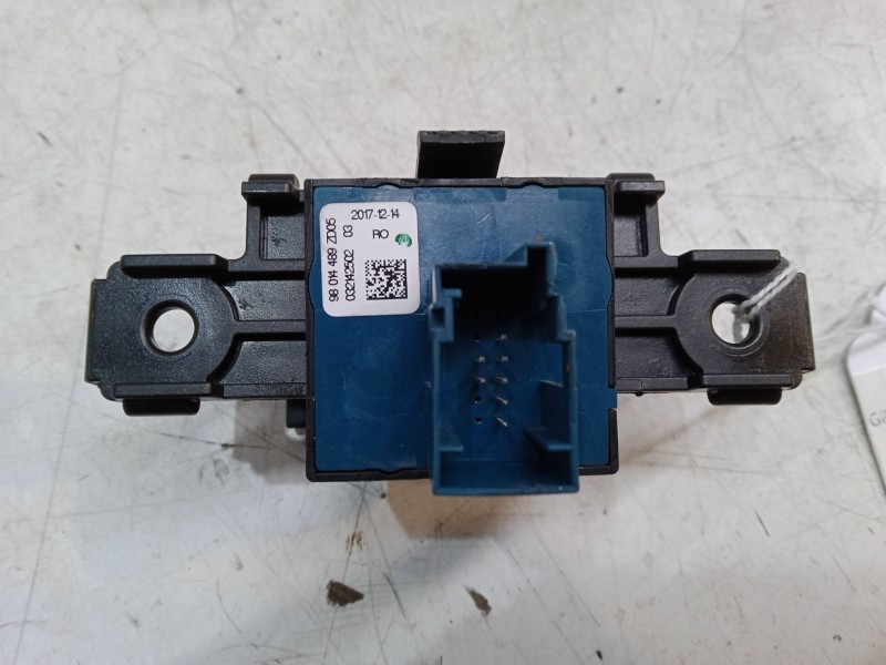 Recambio de boton freno mano para citroën c4 grand picasso ii (da_, de_) 2.0 bluehdi 150 referencia OEM IAM   