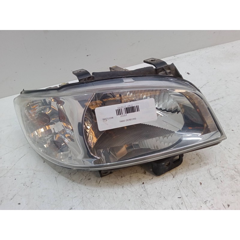 Recambio de faro derecho para seat ibiza ii (6k1) 1.4 i referencia OEM IAM   