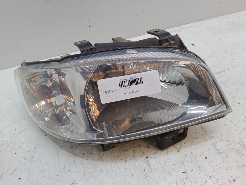 Recambio de faro derecho para seat ibiza ii (6k1) 1.4 i referencia OEM IAM   