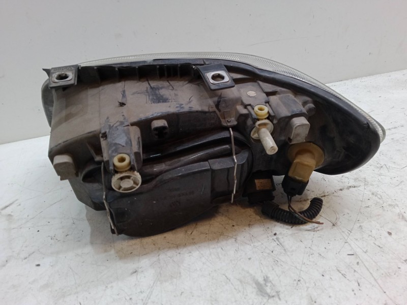 Recambio de faro derecho para seat ibiza ii (6k1) 1.4 i referencia OEM IAM   