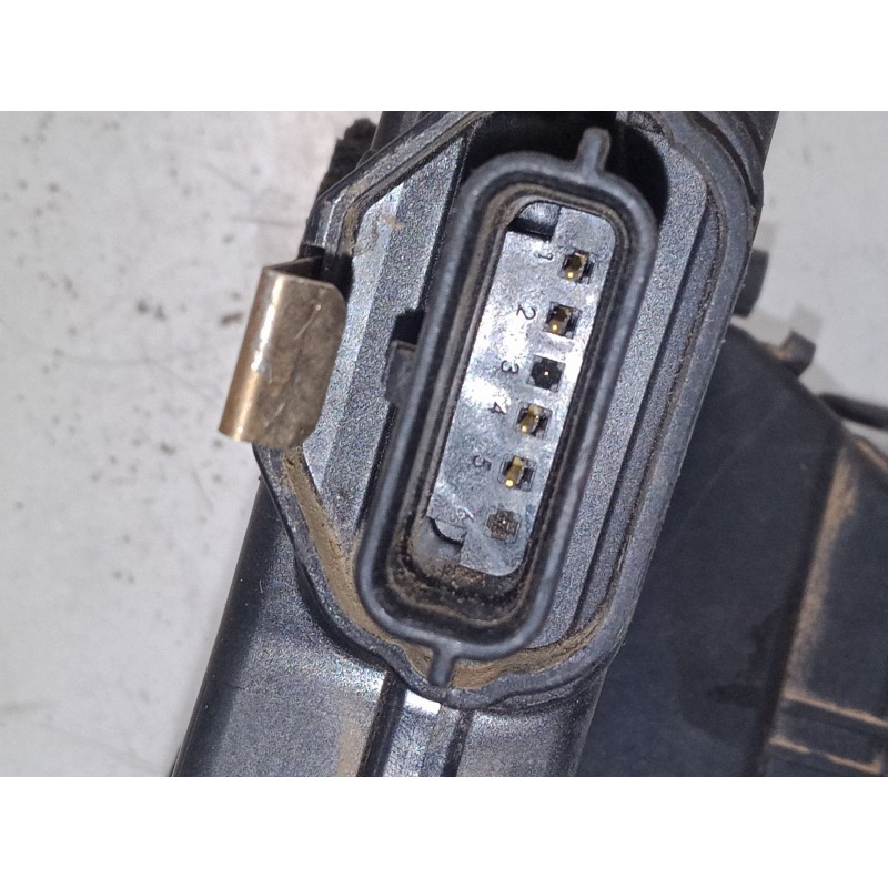 Recambio de elevalunas electrico trasero izquierdo para renault clio iv (bh_) 0.9 tce 90 referencia OEM IAM 825016604R  