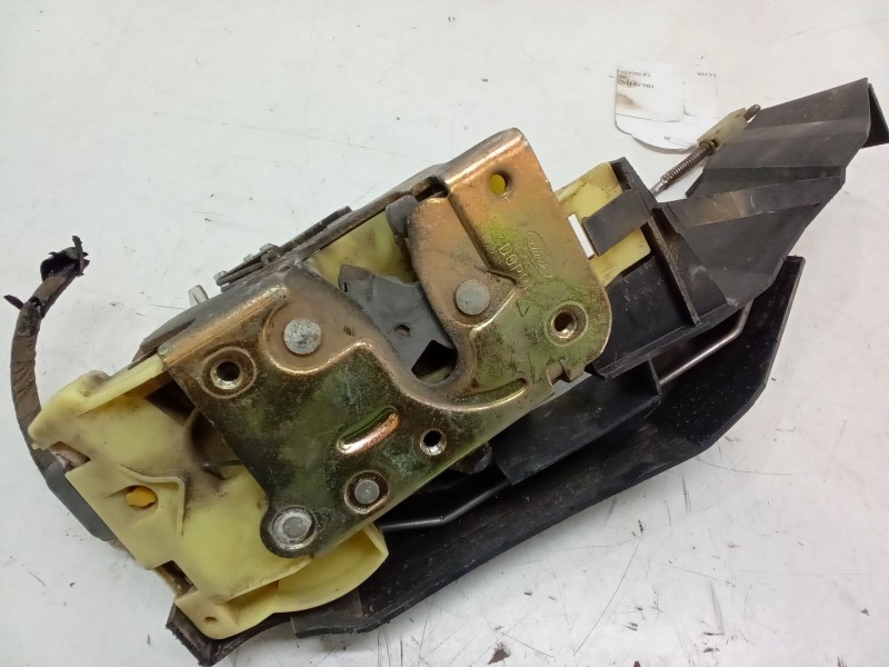 Recambio de cerradura puerta delantera derecha para ford focus i sedán (dfw) 1.6 16v referencia OEM IAM   