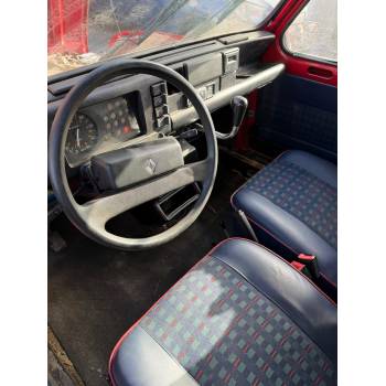 RENAULT 4 (112_)