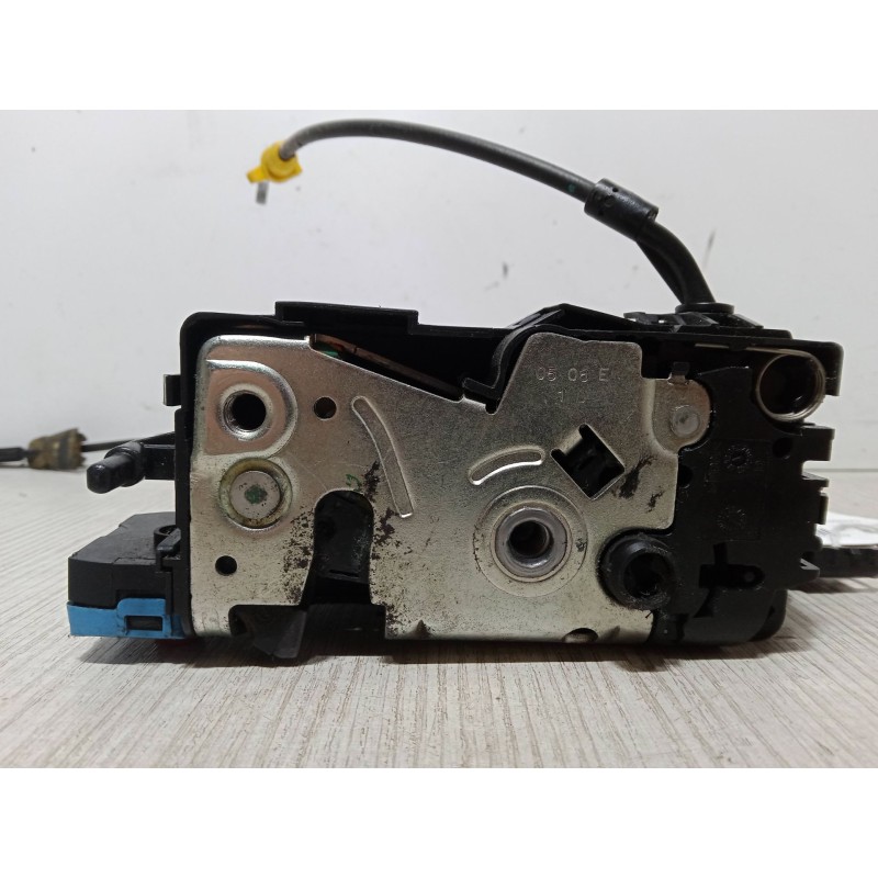 Recambio de cerradura puerta trasera derecha para peugeot 207/207+ (wa_, wc_) 1.6 hdi referencia OEM IAM 24099158  