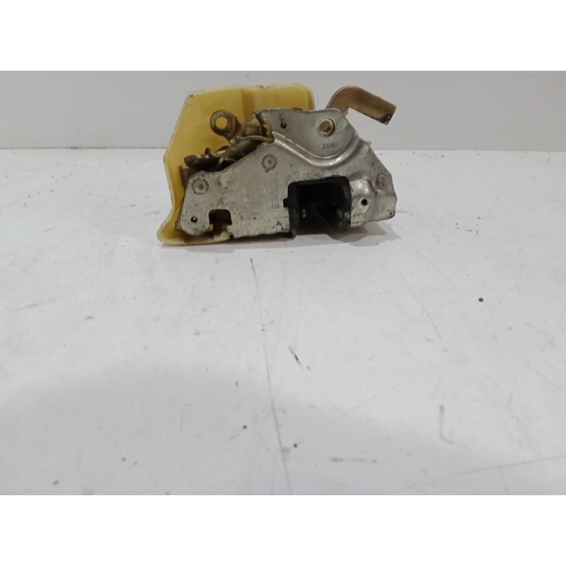 Recambio de cerradura puerta trasera izquierda para mercedes-benz 124 sedán (w124) 200 e (124.019) referencia OEM IAM   