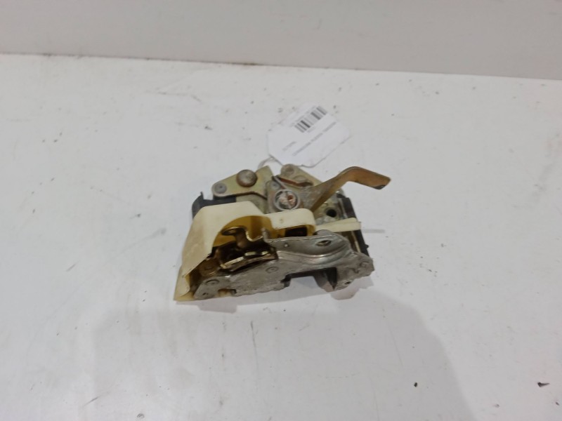 Recambio de cerradura puerta trasera izquierda para mercedes-benz 124 sedán (w124) 200 e (124.019) referencia OEM IAM   