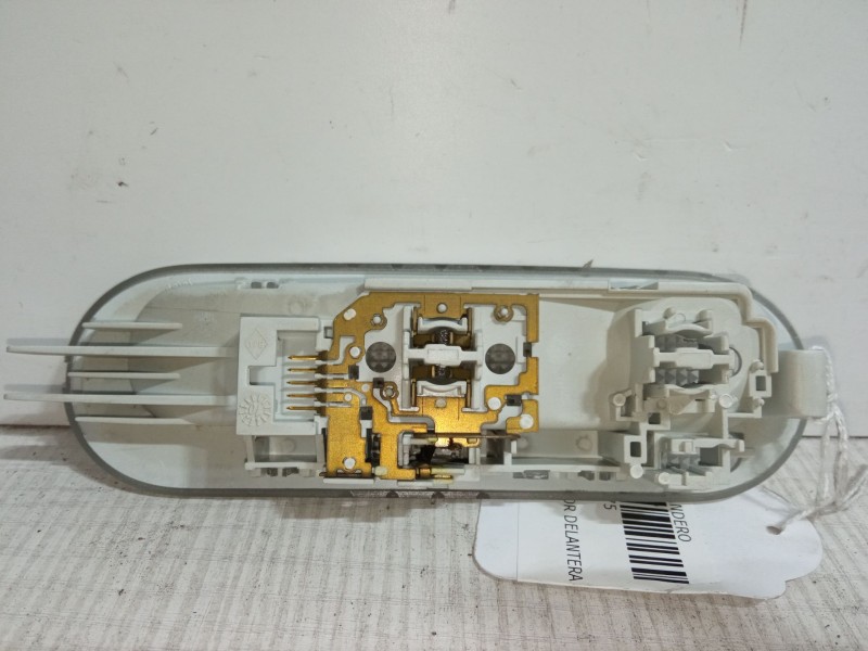 Recambio de luz interior delantera para dacia sandero 1.2 16v referencia OEM IAM 8200074362  