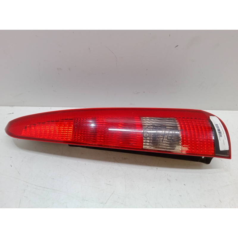 Recambio de piloto trasero derecho para renault megane ii (bm0/1_, cm0/1_) 1.9 dci (bm0g, cm0g) referencia OEM IAM   