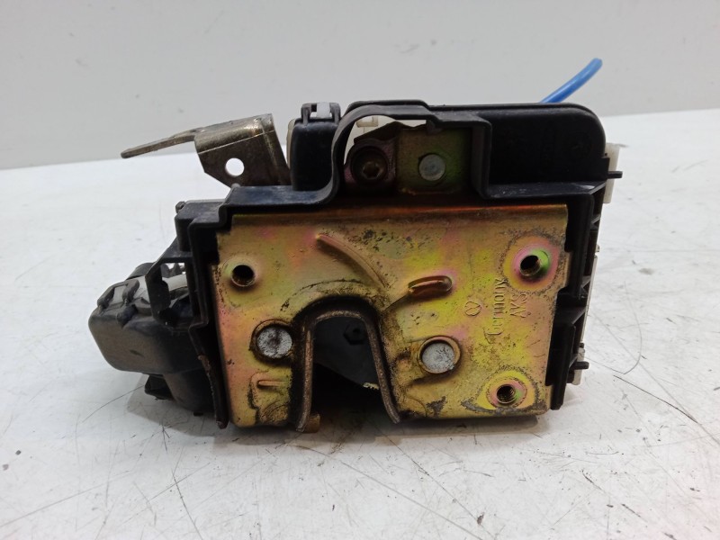 Recambio de cerradura puerta delantera derecha para volkswagen polo iii (6n1) 45 1.0 referencia OEM IAM   