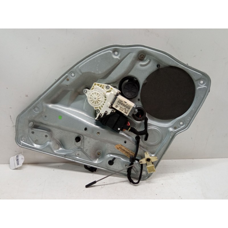 Recambio de elevalunas electrico trasero derecho para volkswagen golf iv (1j1) 1.6 referencia OEM IAM   