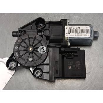 MOTOR ELEVALUNA DELANTERO DERECHO 807301396R 