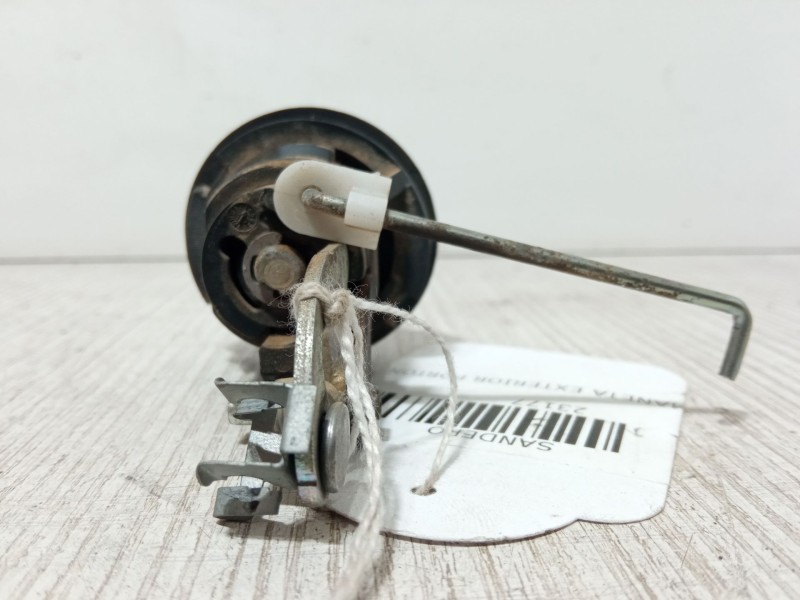 Recambio de maneta exterior porton para dacia sandero 1.2 16v referencia OEM IAM   