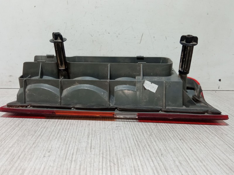 Recambio de piloto trasero izquierdo para ford fiesta furgoneta/monovolumen (j5_, j3_) 1.8 di referencia OEM IAM   