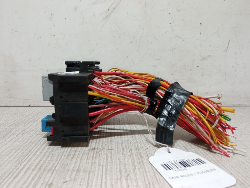 Recambio de caja reles / fusibles para renault clio iv (bh_) 1.2 16v referencia OEM IAM   