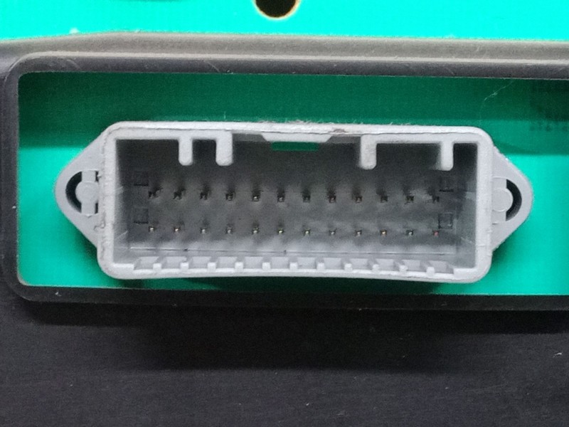 Recambio de cuadro instrumentos para dacia sandero 1.2 16v referencia OEM IAM 21677499-2  