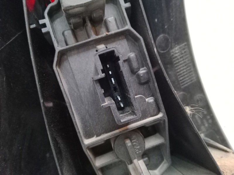 Recambio de piloto trasero derecho para dacia sandero 1.6 (bs0d, bs0b, bs0f, bs0h) referencia OEM IAM   