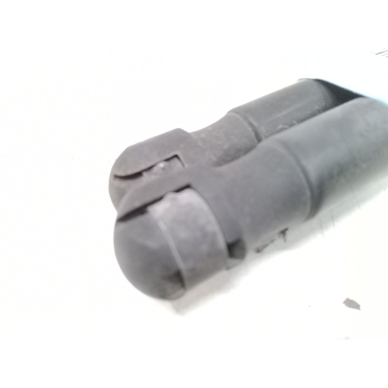 Recambio de amortiguadores malet/porton para dacia sandero 1.6 (bs0d, bs0b, bs0f, bs0h) referencia OEM IAM   