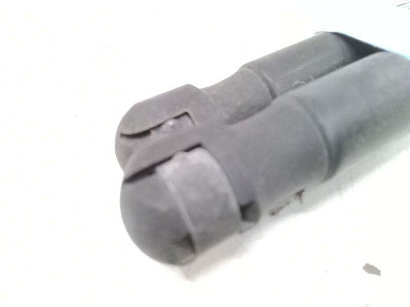Recambio de amortiguadores malet/porton para dacia sandero 1.6 (bs0d, bs0b, bs0f, bs0h) referencia OEM IAM   