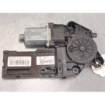 MOTOR ELEVALUNA DELANTERO IZQUIERDO 