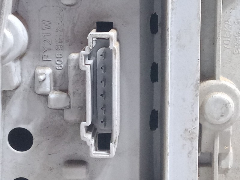 Recambio de piloto trasero derecho para volkswagen polo (9n_, 9a_) 1.2 12v referencia OEM IAM   