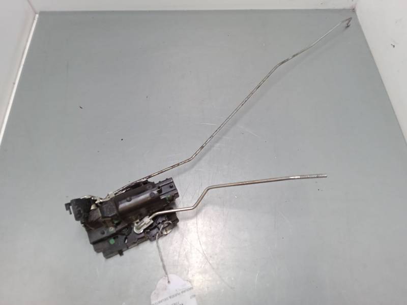 CERRADURA PUERTA DELANTERA DERECHA 