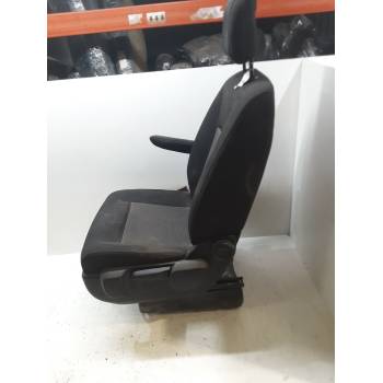 ASIENTO DELANTERO IZQUIERDO 