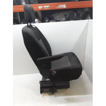 ASIENTO DELANTERO IZQUIERDO 