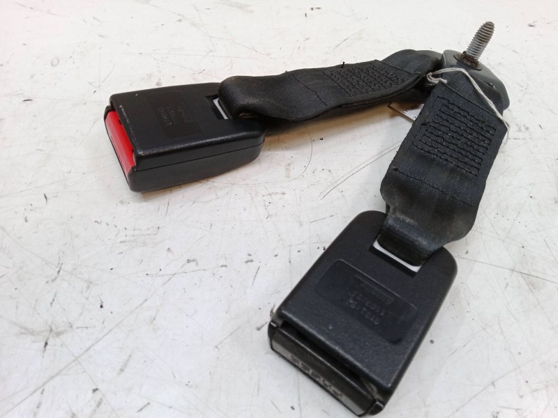 Recambio de anclaje cinturon trasero izquierdo para dacia sandero 1.6 (bs0d, bs0b, bs0f, bs0h) referencia OEM IAM   
