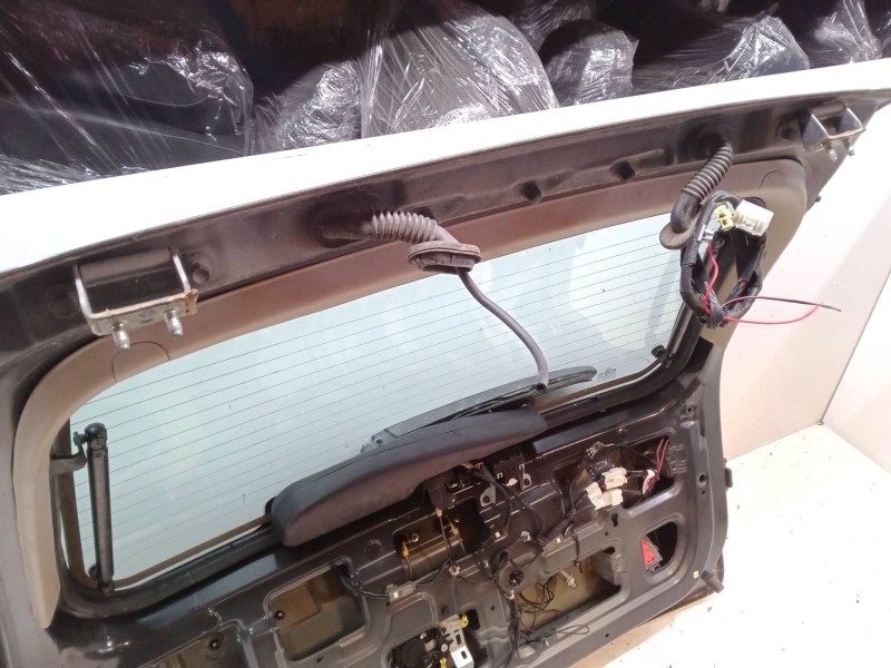 Recambio de porton trasero para kia sportage ii (je_, km_) 2.0 crdi referencia OEM IAM   