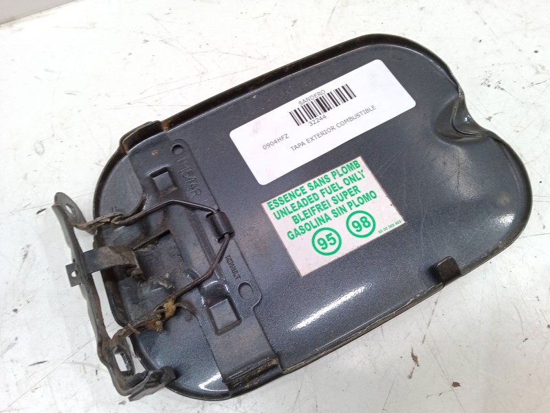 Recambio de tapa exterior combustible para dacia sandero 1.6 (bs0d, bs0b, bs0f, bs0h) referencia OEM IAM   