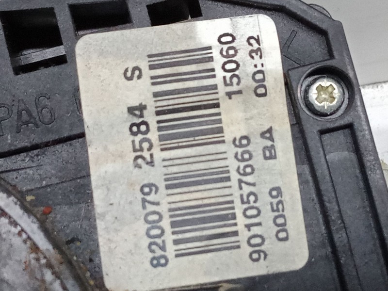 Recambio de mando luces para dacia sandero 1.2 16v referencia OEM IAM 8200792584 576661506000068 