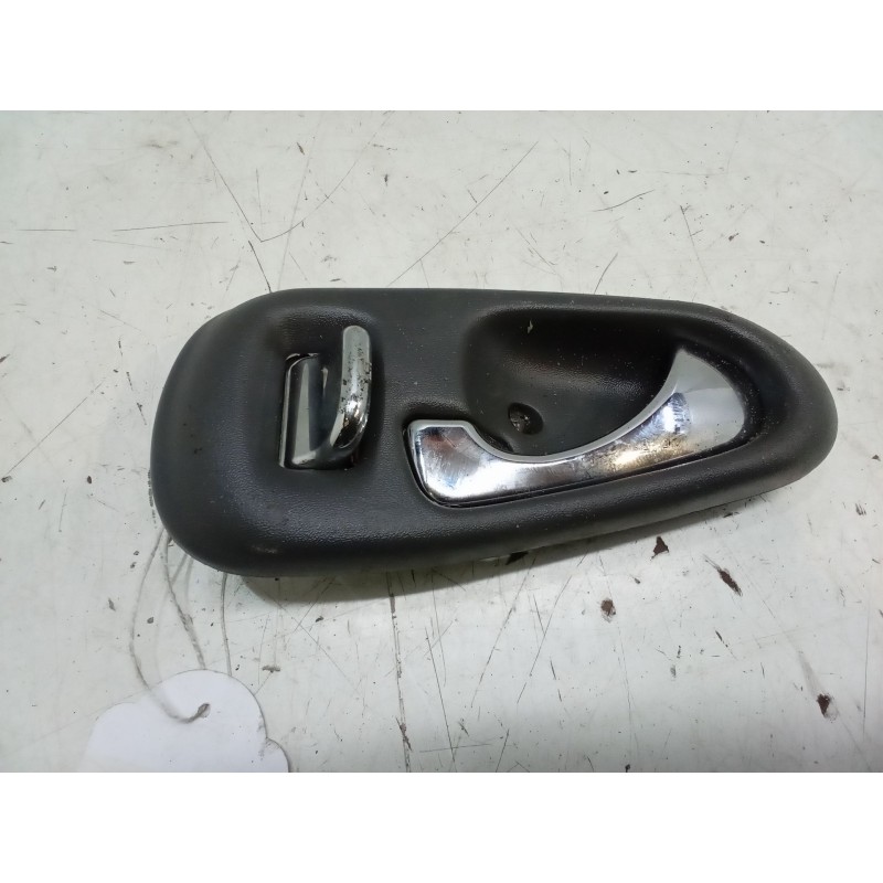 Recambio de maneta interior puerta trasera izquierda para mitsubishi l200 (k7_t, k6_t, k5_t) 2.5 td 4wd (k74t) referencia OEM IA
