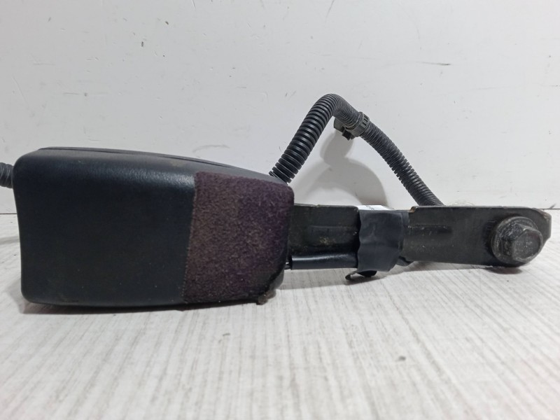 Recambio de anclaje cinturon delantero derecho para hyundai i20 i (pb, pbt) 1.2 referencia OEM IAM   