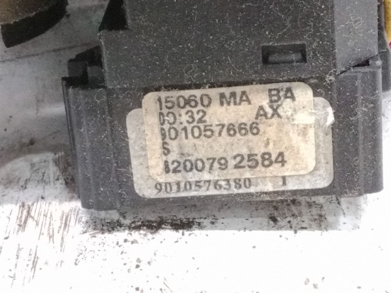 Recambio de mando luces para dacia sandero 1.2 16v referencia OEM IAM 8200792584 576661506000068 