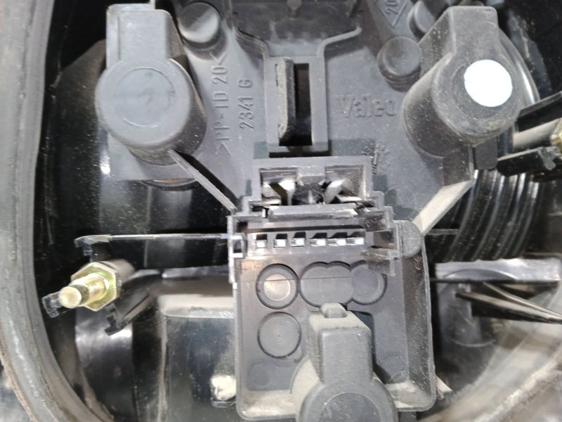 Recambio de piloto trasero izquierdo para renault megane scénic (ja0/1_) 1.9 dti (ja0n) referencia OEM IAM 23410102  