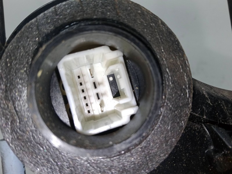 Recambio de cerradura puerta trasera derecha para toyota corolla (_e12_) 1.4 d (nde120_) referencia OEM IAM   