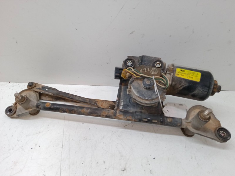 Recambio de motor limpia delantero para hyundai getz (tb) 1.1 referencia OEM IAM   