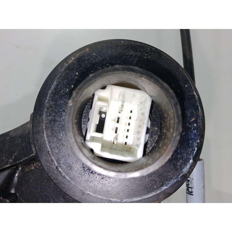 Recambio de cerradura puerta trasera izquierda para toyota corolla (_e12_) 1.4 d (nde120_) referencia OEM IAM 6906012350  