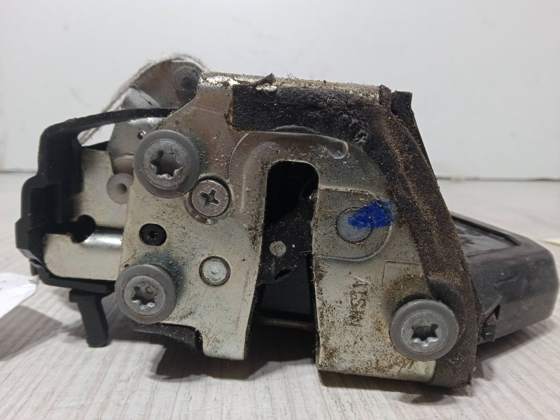 Recambio de cerradura puerta trasera izquierda para toyota corolla (_e12_) 1.4 d (nde120_) referencia OEM IAM 6906012350  