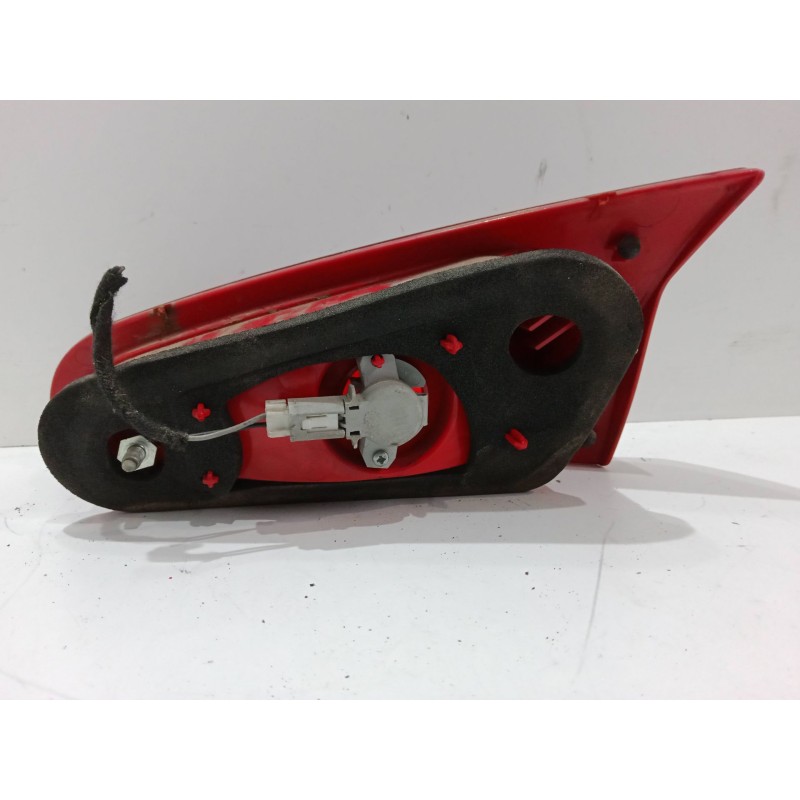 Recambio de piloto trasero porton izquierdo para alfa romeo 147 (937_) 1.6 16v t.spark eco (937.axa1a, 937.bxa1a) referencia OEM